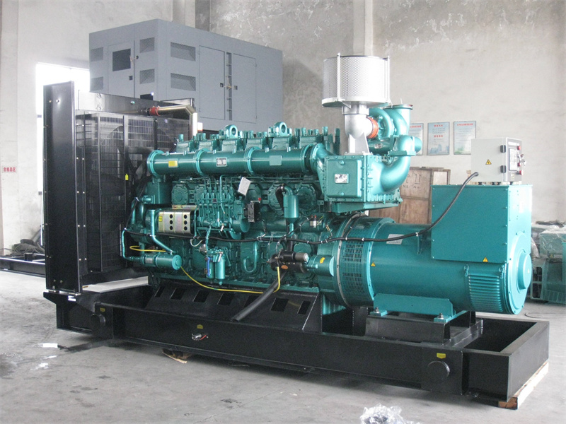 下城200KW 柴油发电机的油耗是多少？