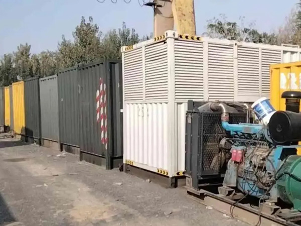 下城200KW柴油发电机机组每小时油耗是多少？