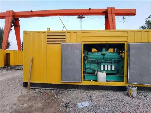下城冬季低温环境下，500KW发电机组应该选择什么类型的启动电瓶？